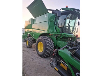 Зерноуборочный комбайн JOHN DEERE S Series