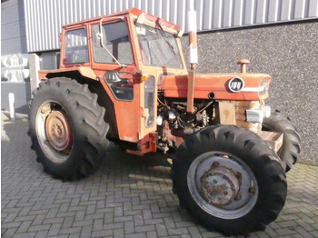 Трактор MASSEY FERGUSON 100 series