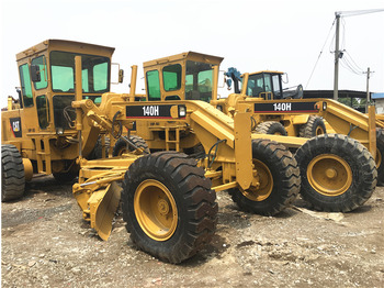 Грейдер CATERPILLAR 140H