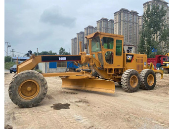 Грейдер CATERPILLAR 140H