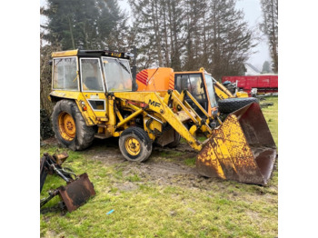 Экскаватор-погрузчик MASSEY FERGUSON