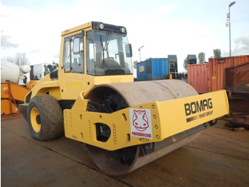 Другая техника Bomag BW219D-4