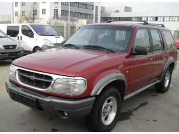 Ford Explorer Schiebedach - Легковой автомобиль