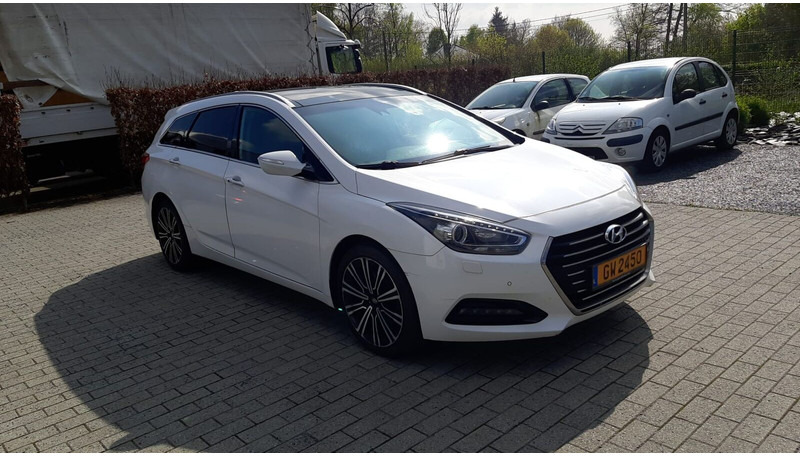 Легковой автомобиль Hyundai i40