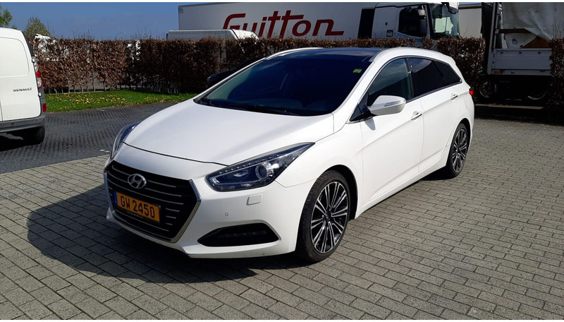 Легковой автомобиль Hyundai i40