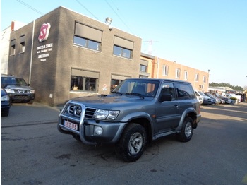 Легковой автомобиль Nissan Patrol