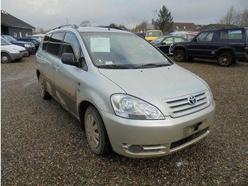 Легковой автомобиль TOYOTA Sportsvan 2,0 D-4D