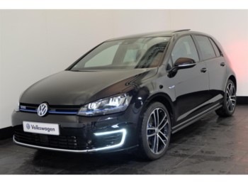 Легковой автомобиль Volkswagen Golf 1.4 TSI Hybrid DSG GTE Sport 5drs Navi Leder Xenon Camera Panorama Lane-Assist ACC 18'': фото 1