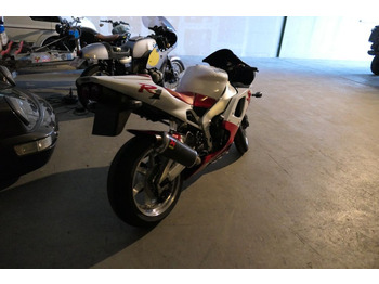 Мотоцикл Yamaha YZF R1: фото 4