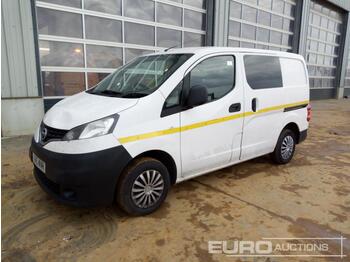 Цельнометаллический фургон 2015 Nissan NV200