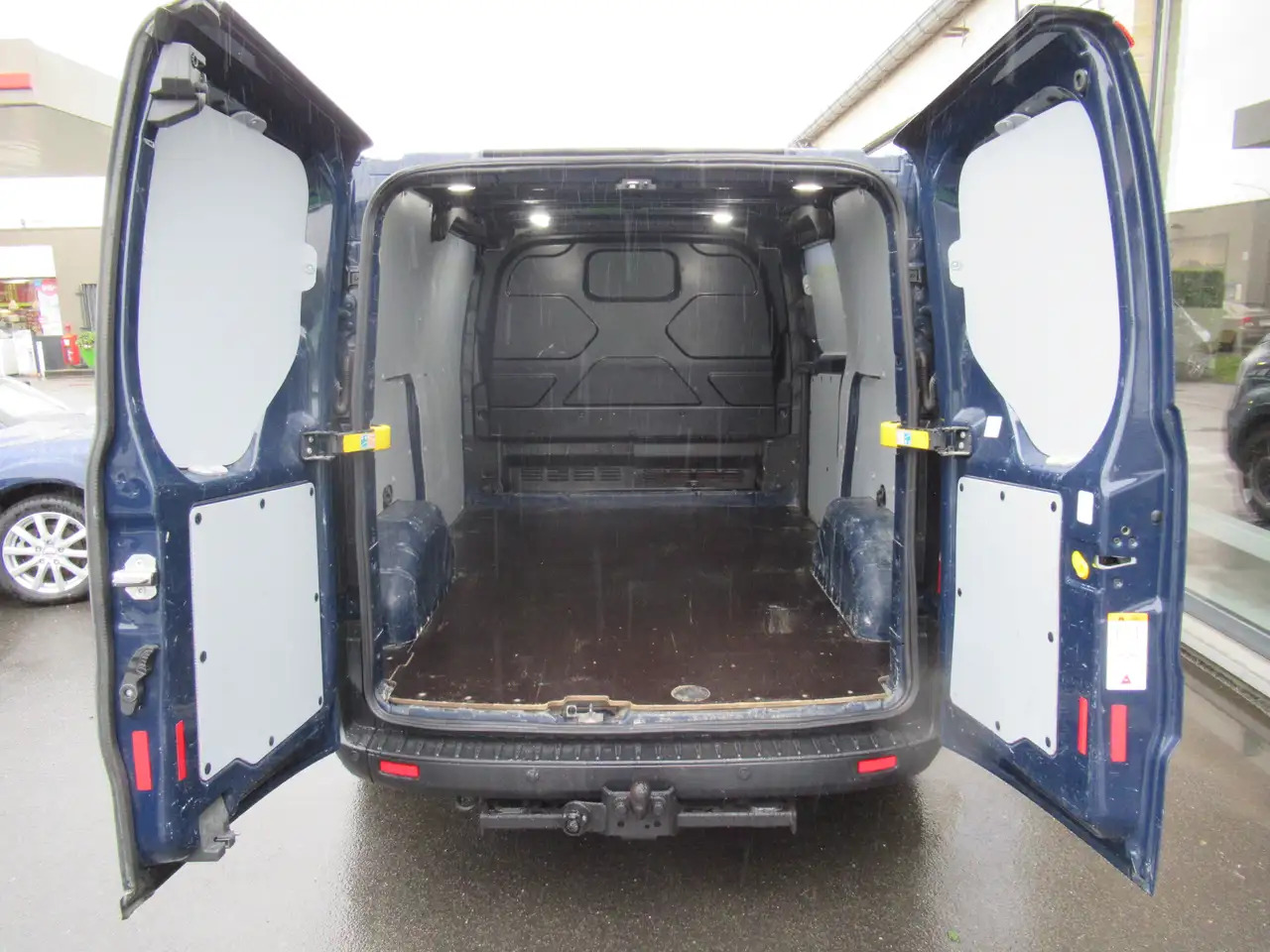 Цельнометаллический фургон Ford Transit Custom L1 131CV EURO6 17900€+TVA/BTW: фото 5