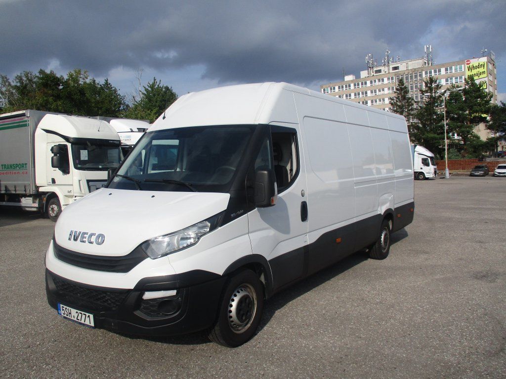 Цельнометаллический фургон Iveco 35S16: фото 2