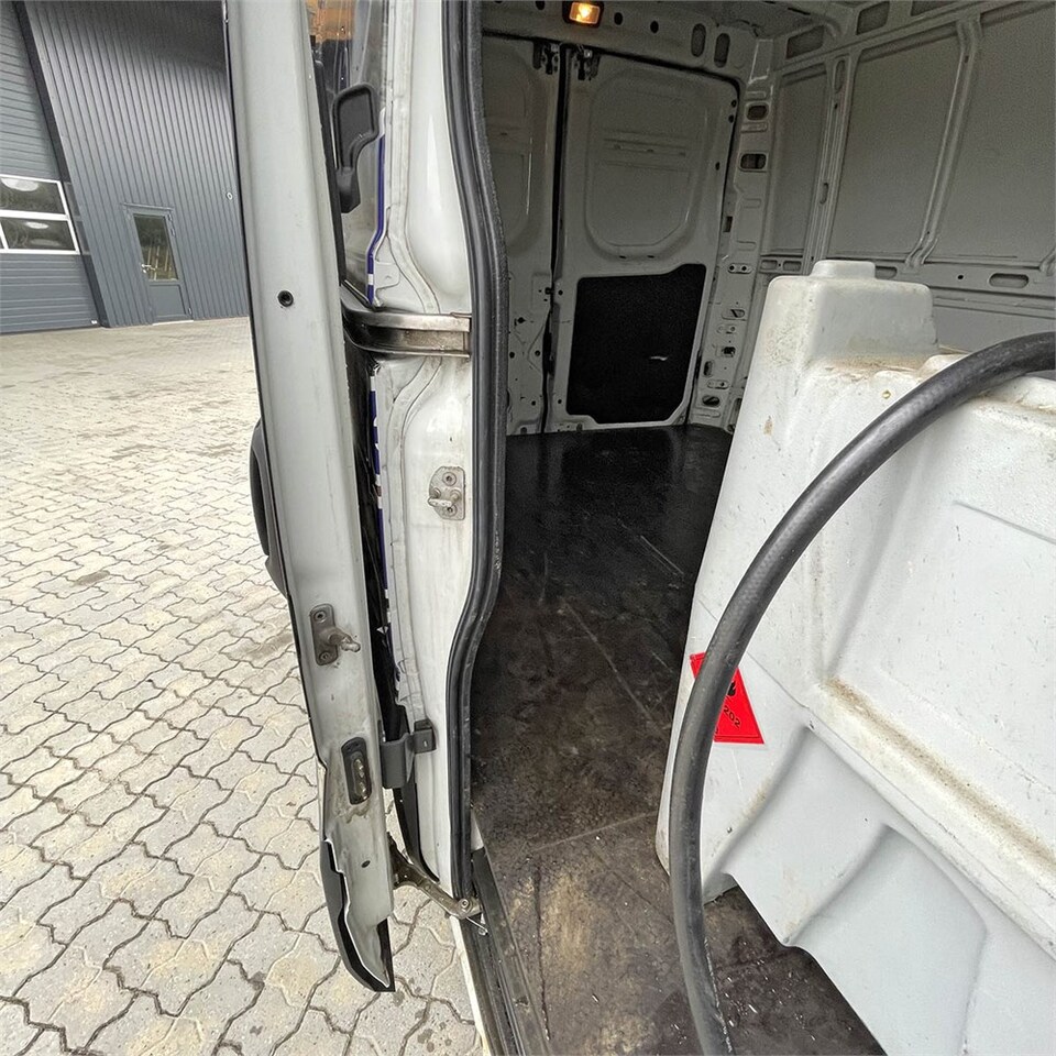 Цельнометаллический фургон Iveco 35-120 HI Matic: фото 34