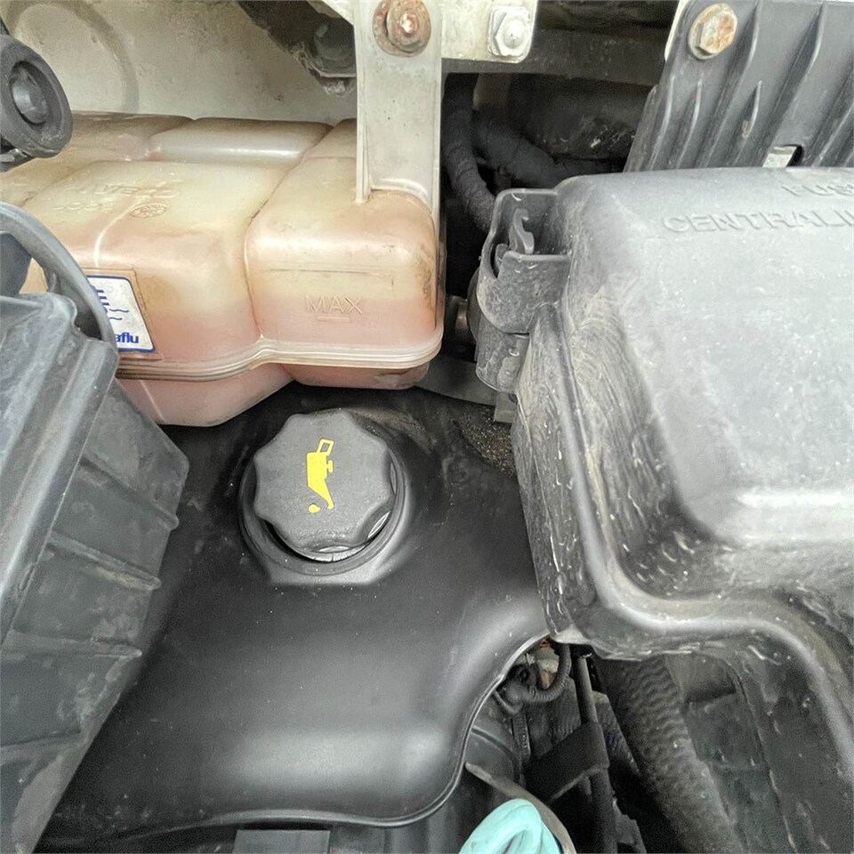 Цельнометаллический фургон Iveco 35-120 HI Matic: фото 40