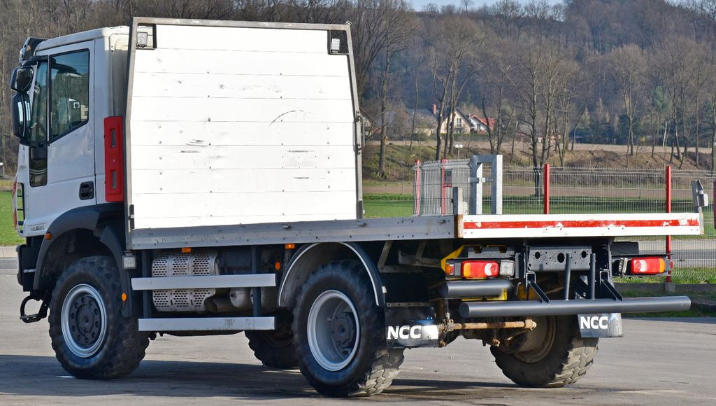 Малотоннажный бортовой грузовик Iveco EUROCARGO 110E25* PLATFORM 4,05 m* 4x4: фото 5