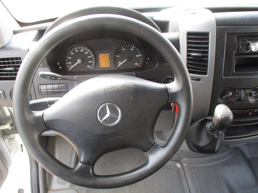 Цельнометаллический фургон Mercedes-Benz Sprinter 516 CDI: фото 8