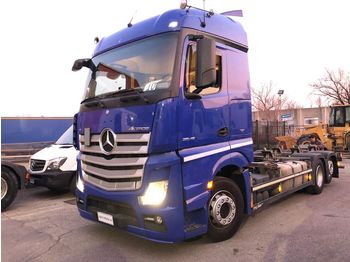 Грузовик-контейнеровоз/ сменный кузов MERCEDES-BENZ Actros 2545