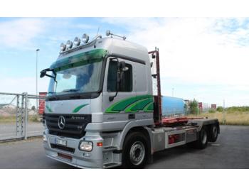 Грузовик-контейнеровоз/ сменный кузов Mercedes-Benz 2551 L 6X2