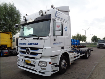Грузовик-контейнеровоз/ сменный кузов Mercedes-Benz ACTROS 2541 LENA