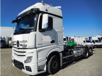 Грузовик-контейнеровоз/ сменный кузов Mercedes-Benz ACTROS 25 45