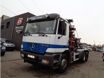 Грузовик-контейнеровоз/ сменный кузов Mercedes-Benz Actros 3335