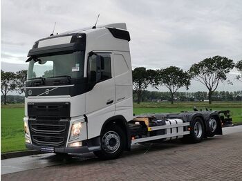 Грузовик-контейнеровоз/ сменный кузов Volvo FH 460 last axle steering
