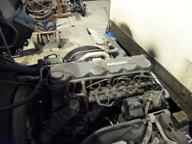 Грузовик с закрытым кузовом DAF LF 55 280 // broken engine - moteur cassé !