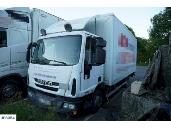 Грузовик с закрытым кузовом Iveco 75E18