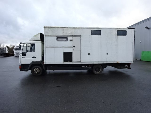 Грузовик с закрытым кузовом MAN 9.163 - box - MANUAL
