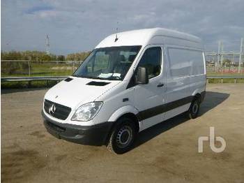 Грузовик с закрытым кузовом MERCEDES-BENZ SPRINTER 310CDI