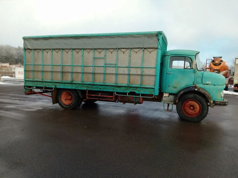 Грузовик с закрытым кузовом Mercedes-Benz 1113