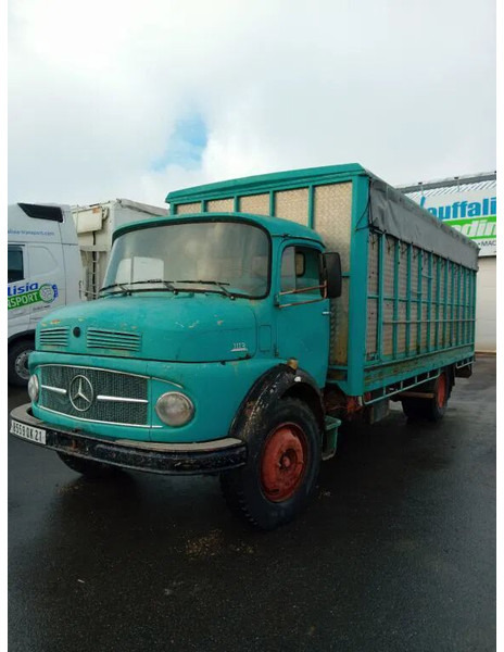 Грузовик с закрытым кузовом Mercedes-Benz 1113