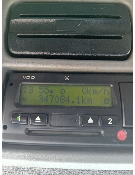 Грузовик с закрытым кузовом Mercedes-Benz Atego 1222