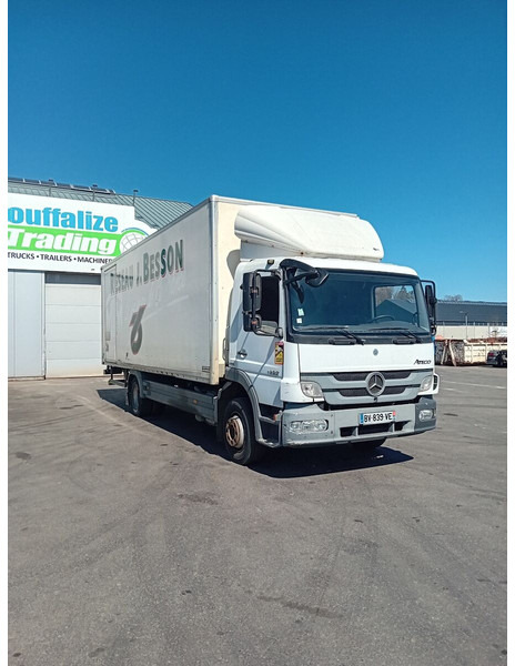 Грузовик с закрытым кузовом Mercedes-Benz Atego 1222