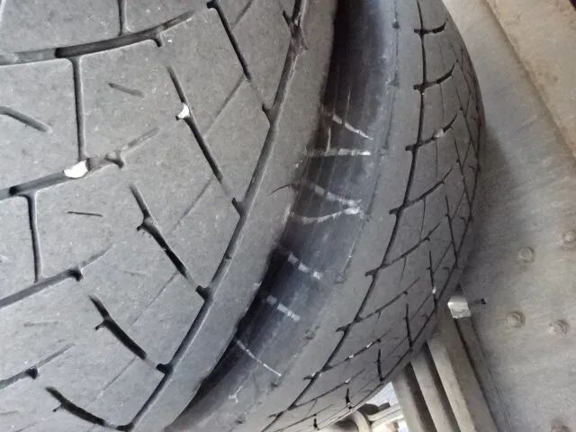 Грузовик с закрытым кузовом Renault Midlum 270 dxi