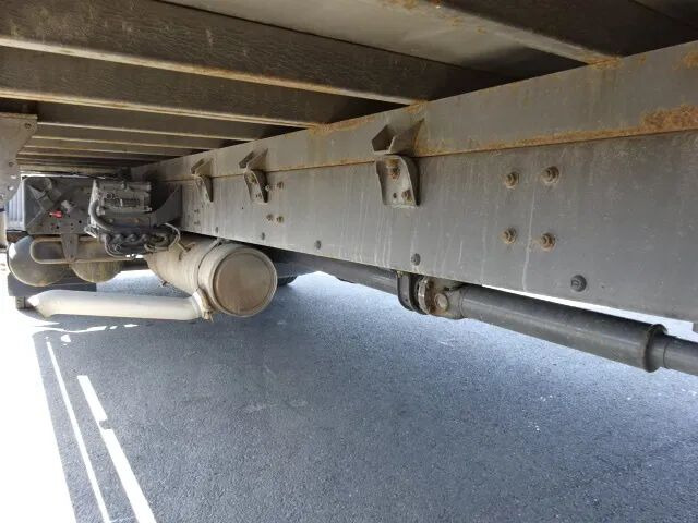 Грузовик с закрытым кузовом Renault Midlum 270 dxi