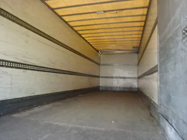 Грузовик с закрытым кузовом Renault Midlum 270 dxi - manual gearbox / steel suspension lames