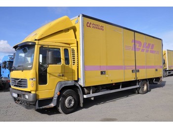 Грузовик с закрытым кузовом Volvo FL615 250 4X2