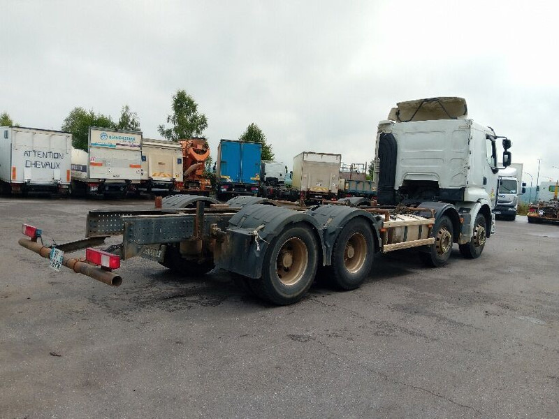 Грузовик-шасси Renault Premium Lander