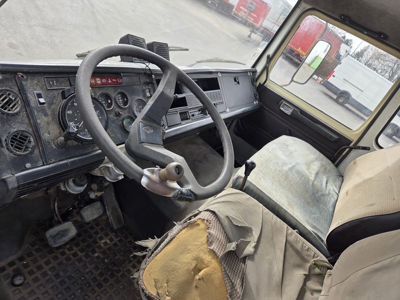 Грузовик-шасси Renault Saviem