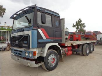 Грузовик-шасси Volvo F12 (6X2)