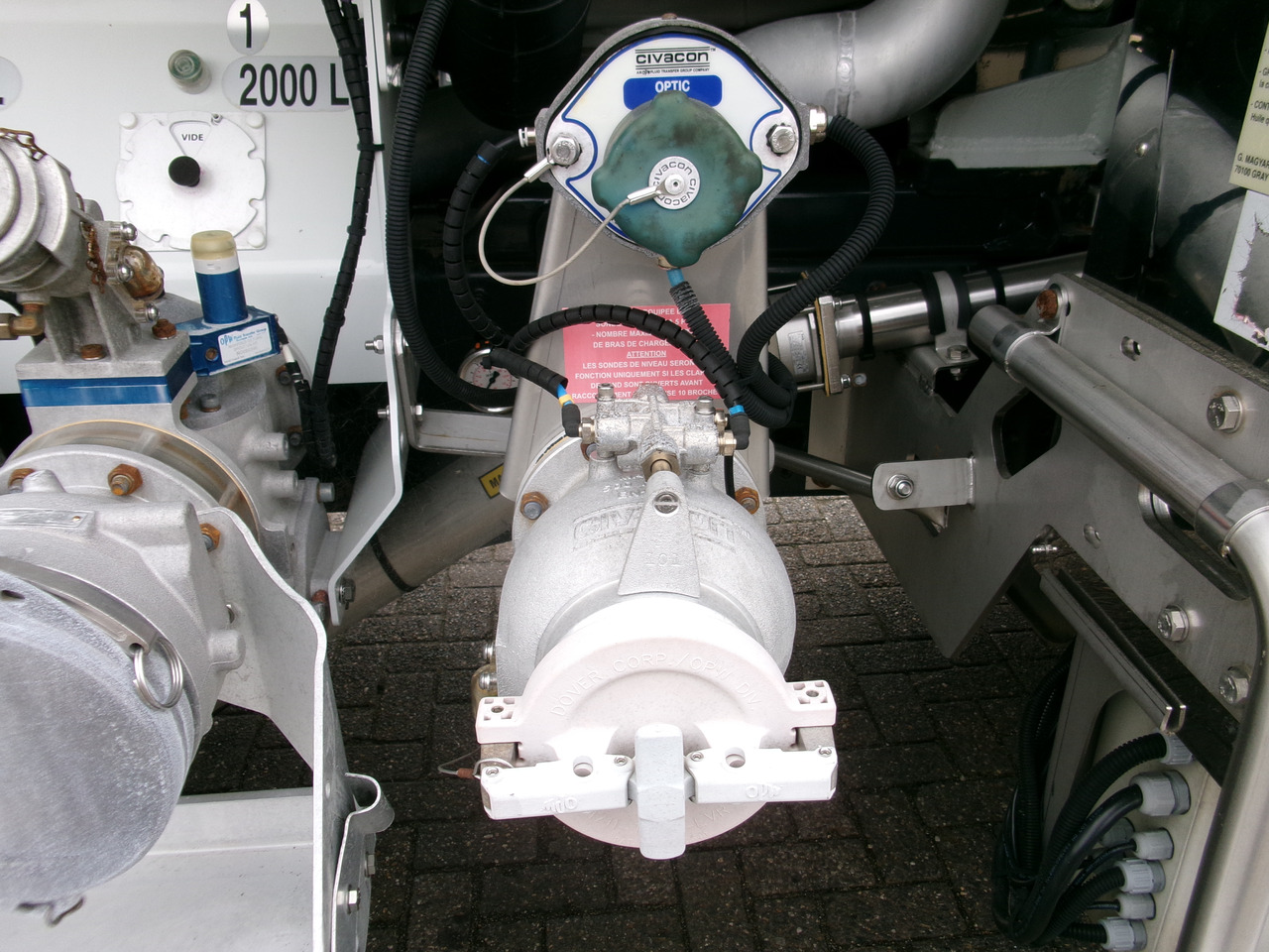 Iveco AD260S31Y 6X2 fuel tank 19 m3 / 5 comp / ADR 02-07-2024 в лизинг Iveco AD260S31Y 6X2 fuel tank 19 m3 / 5 comp / ADR 02-07-2024: фото 11
