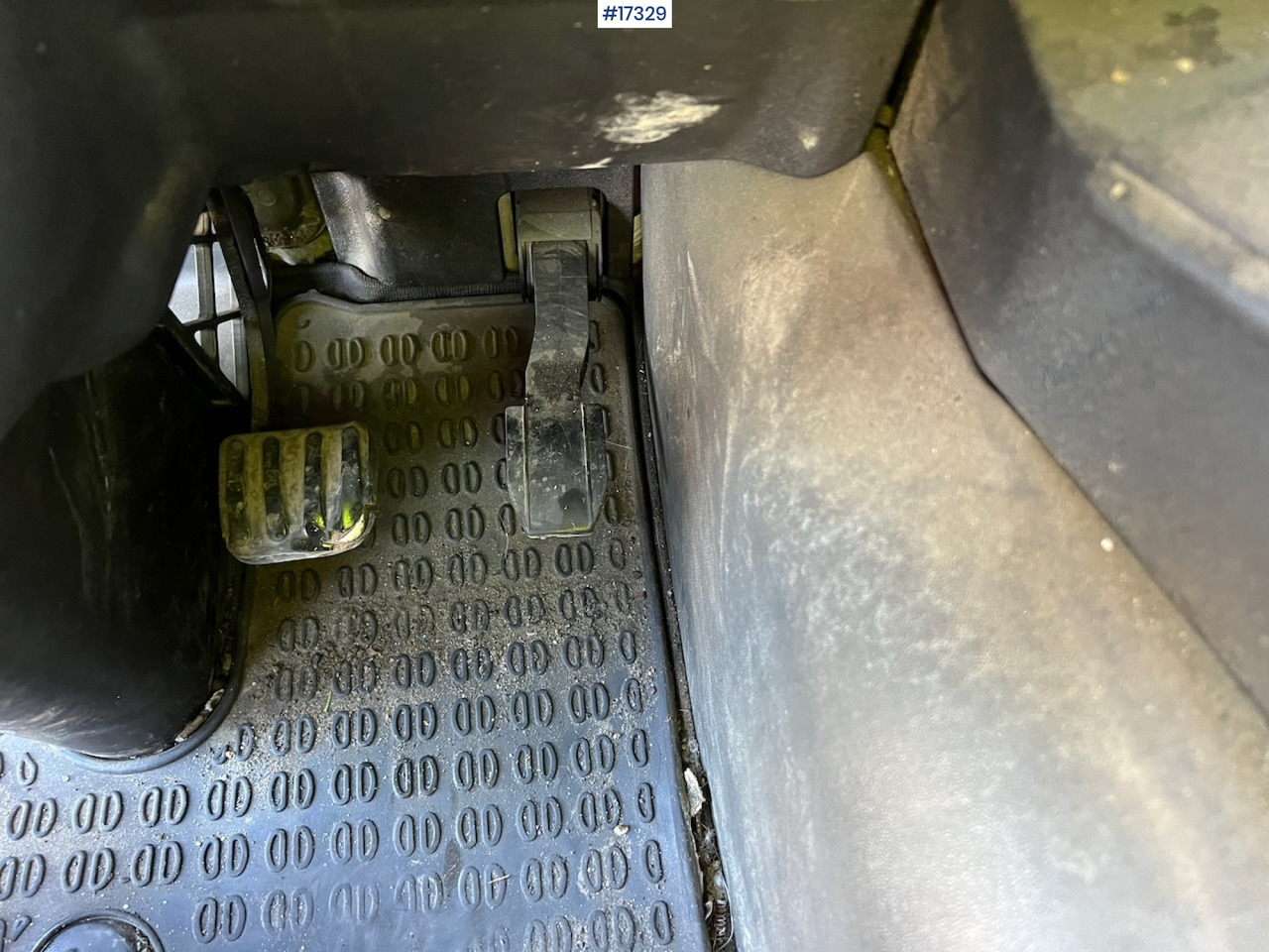 Грузовик-шасси Iveco AT260S: фото 41