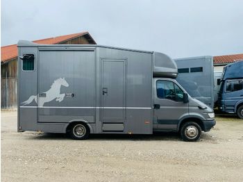 Грузовик для перевозки животных Iveco Pferdetransporter: фото 1