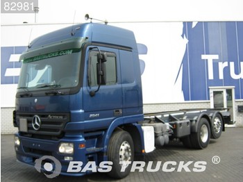 Грузовик-контейнеровоз/ Сменный кузов Mercedes-Benz Actros 2541 L ADR 3-Pedals Euro 3: фото 1