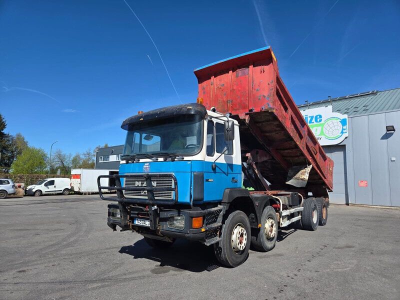 Самосвал MAN 33.422