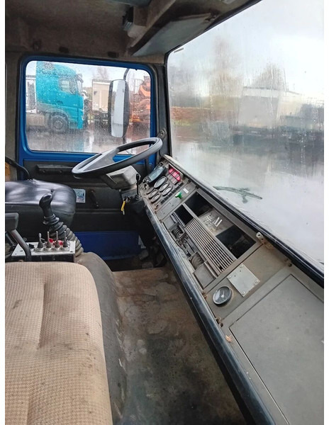 Самосвал Renault G290 6x2 - full steel