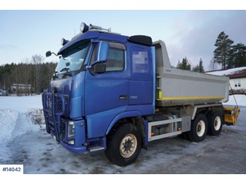 Самосвал Volvo FH750