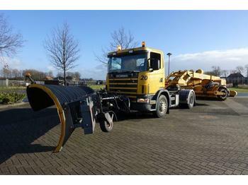 Грузовик Scania R124.400 RUNWAY AIRPORT SWEEPER FLUGHAFEN SCHNEE