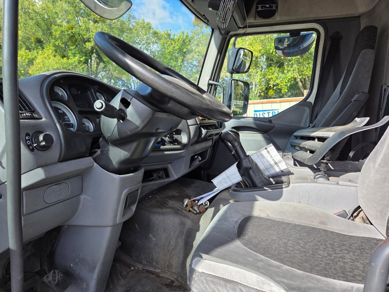 Тентованный грузовик DAF LF55 250 - 19 tons